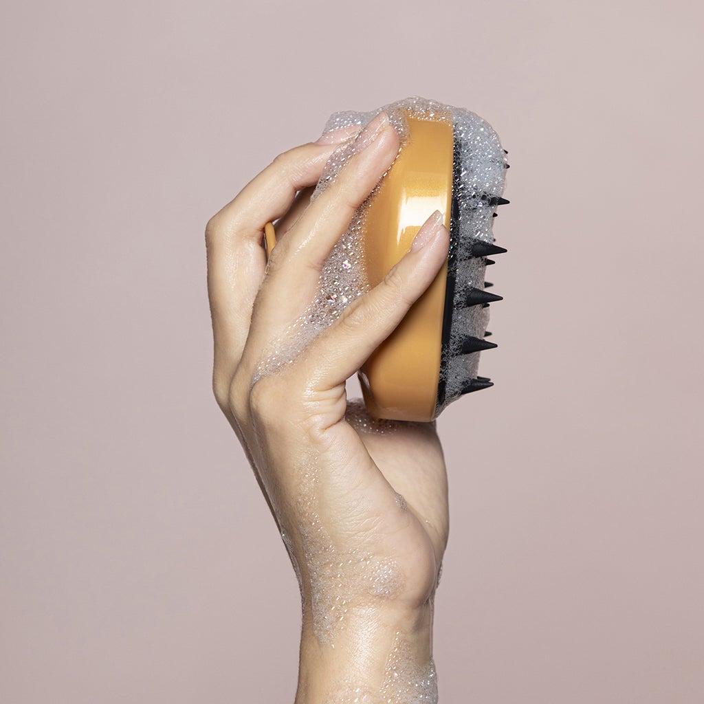 WOW Stimulating Scalp Massager Brush